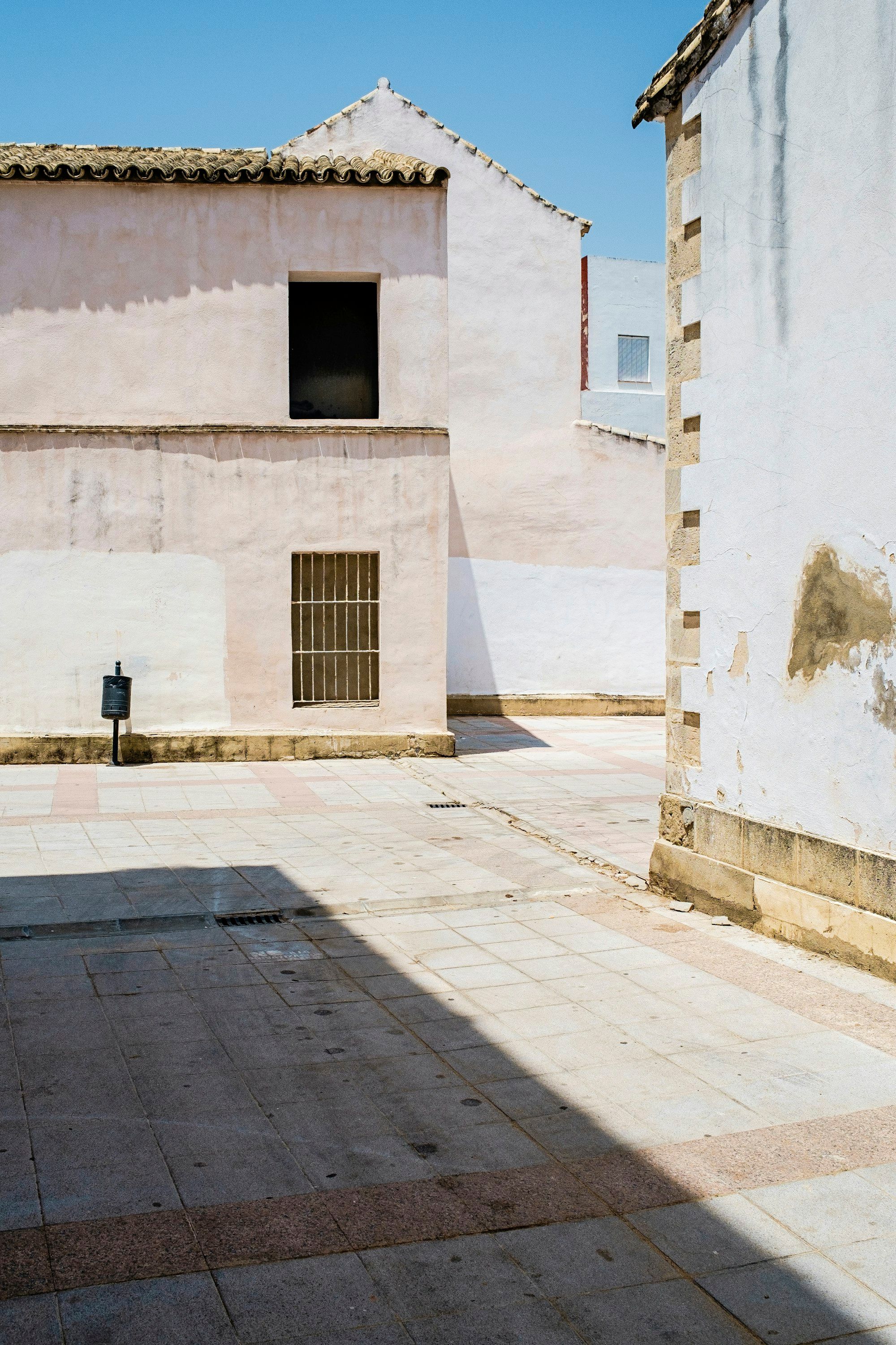 Whitewashed street typical of Jerez de la Frontera, Andalusia